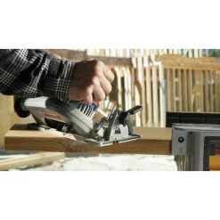 Bosch 18V Brushless Lithium-Ion Blade-Right 6-1/2 in. Cordless Circular Saw Kit with 2 Batteries (4 Ah)