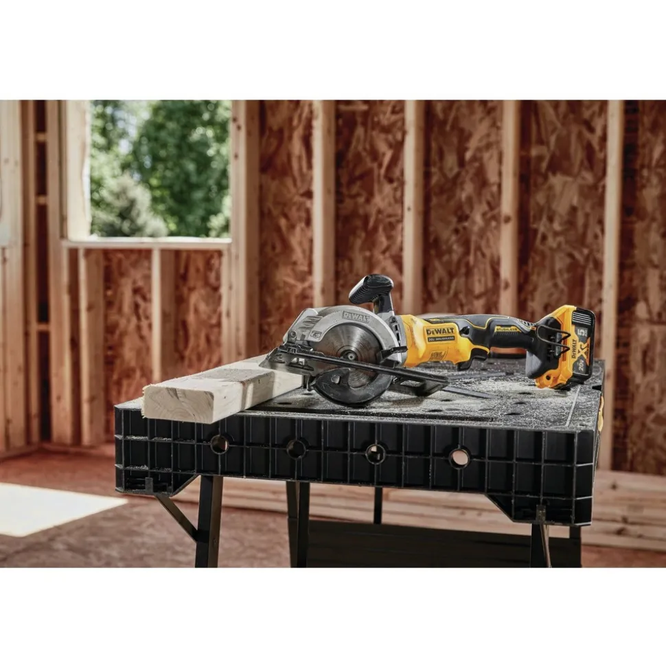Dewalt 20V MAX ATOMIC Brushless Lithium-Ion 4-1/2 in. Cordless Circular Saw (Tool Only)
