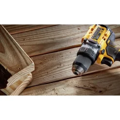 Dewalt 20V MAX XR Brushless Lithium-Ion 1/2 in. Cordless Drill Driver Kit with 2 Batteries (2 Ah)