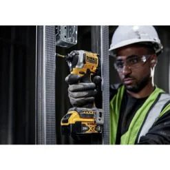 Factory Reconditioned Dewalt 20V MAX ATOMIC Brushless 3-Speed Lithium-Ion 1/4 in. Cordless Impact Driver Kit (5 Ah)