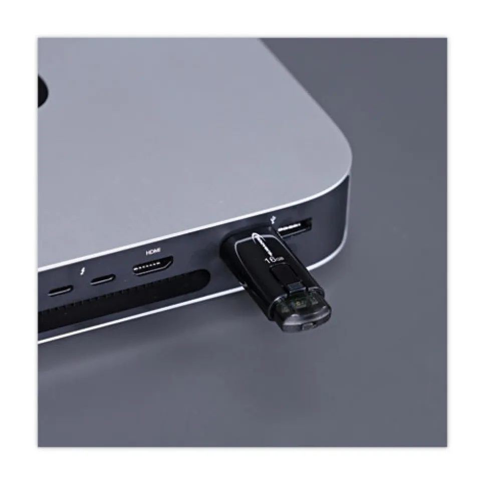 Innovera 16 GB USB 3.0 Flash Drive