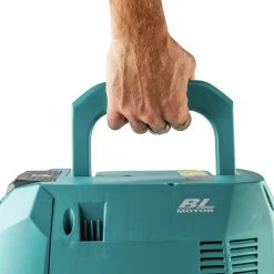 Makita 40V Max XGT Brushless 4 Gallon Cordless HEPA Filter AWS Dry Dust Extractor (Tool Only)