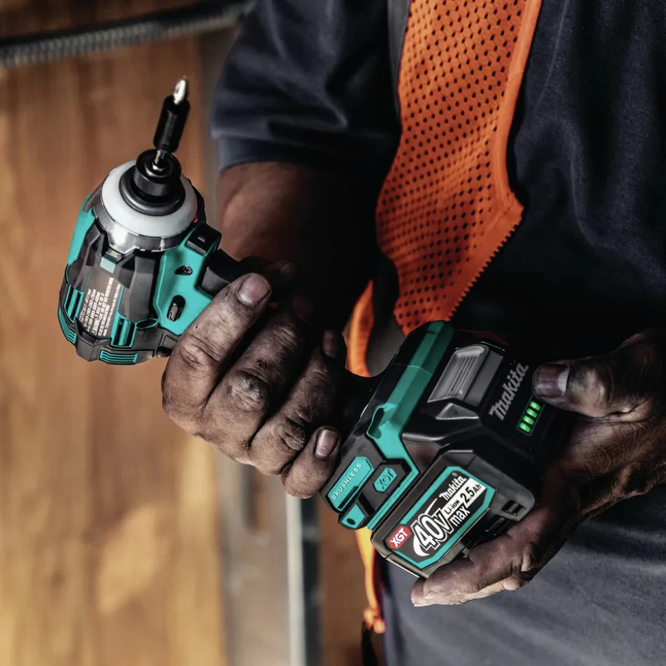 Makita 40V max XGT Brushless Lithium-Ion Cordless 4-Speed Impact Driver Kit (2.5 Ah)