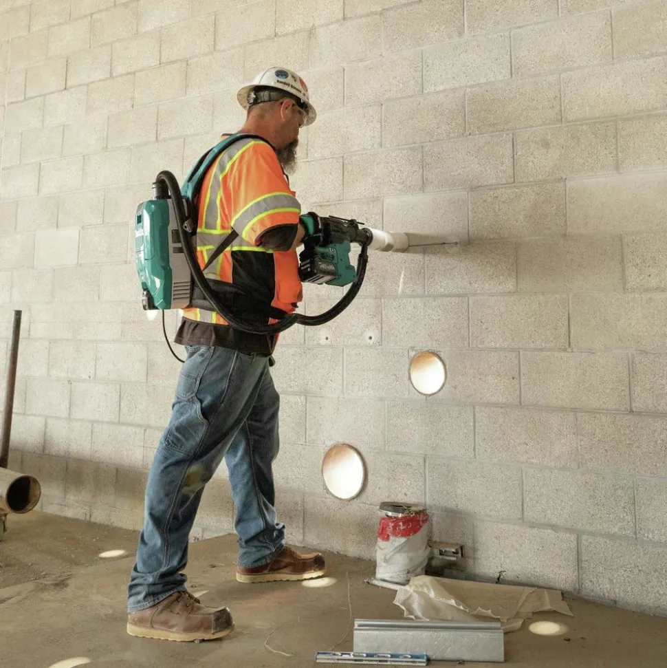 Makita 40V max XGT 1‑3/16 in. SDS‑Plus Rotary Hammer Kit with Interchangeable Chuck and 4‑1/2 in. / 5 in. Angle Grinder with Electric Brake Virtual Bundle